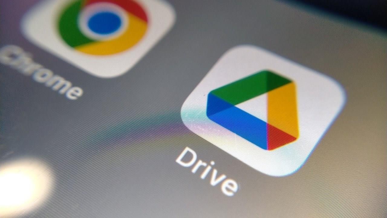 Google Drive, videolara otomatik altyazı ekleme özelliği getirdi